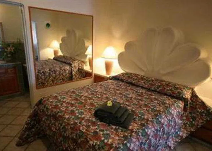 Hotel Castillo Blarney Cabo San Lucas